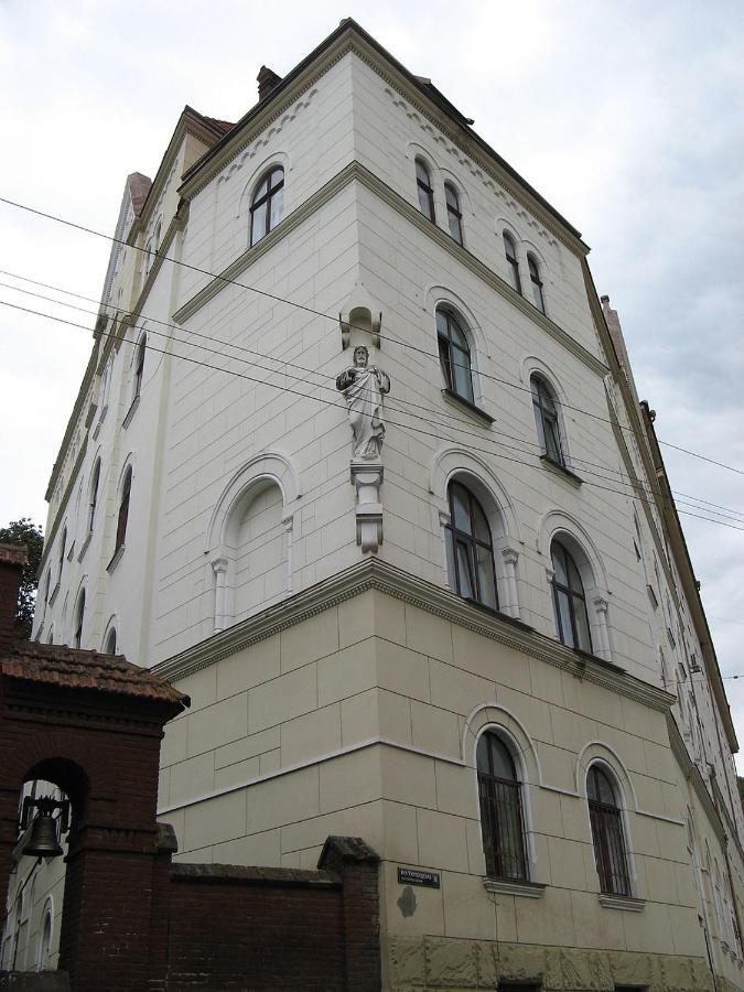 Izuminka V Centre Goroda Lemberg Exterior foto